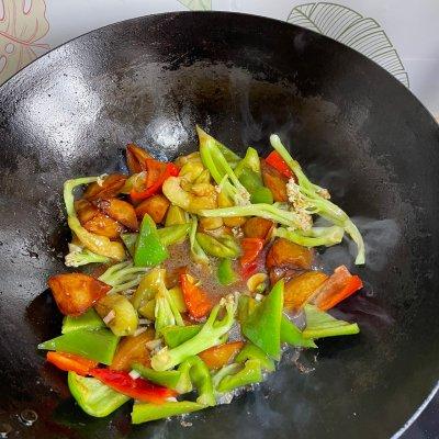 地三鲜怎样做又简单又好吃（简单几步做好一盘地三鲜）(7)