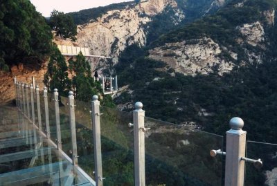 ​博山玻璃栈道在哪里，淄博山区风景哪里好玩？