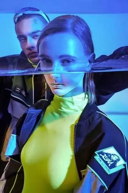 李宁新老logo（李宁换LOGO用回31年前的旧LOGO）(35)