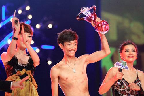 22岁尤浩然近况（曾经家喻户晓如今不如网红）(14)