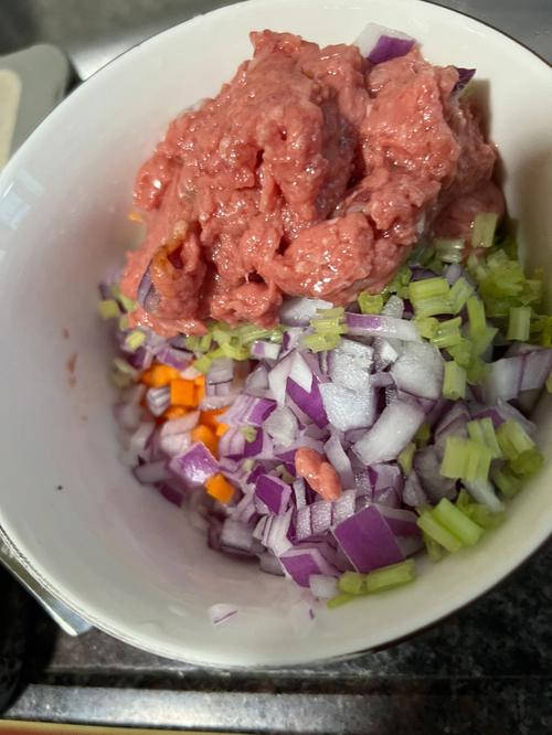 牛肉馅饺子怎么调馅（牛肉馅饺子调馅方法）