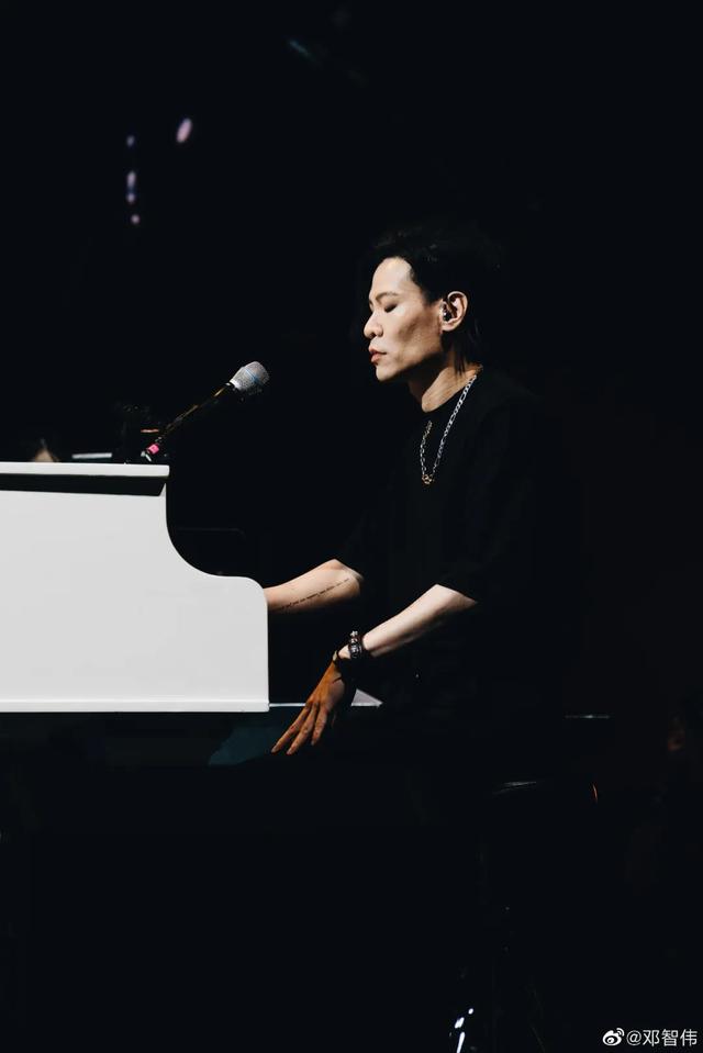 林峯徐子珊吴卓羲演唱会（林峯吴卓羲都输俾）(17)