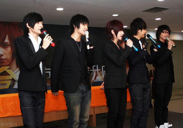 至上励合出道以来都参加哪些节目（初代男团至上励合）(2)