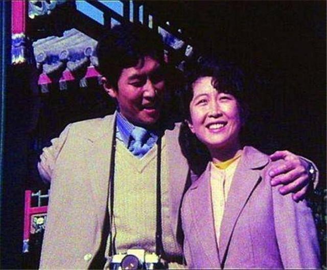 唐国强家里人什么国籍（唐国强妻子除夕夜自杀）(7)