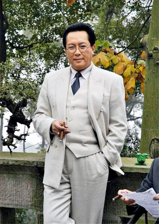 唐国强家里人什么国籍（唐国强妻子除夕夜自杀）(10)