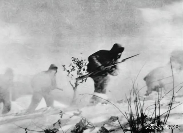 美陆战一师老兵回忆长津湖战役（美陆战1师师长一看到完好的水门桥）(9)