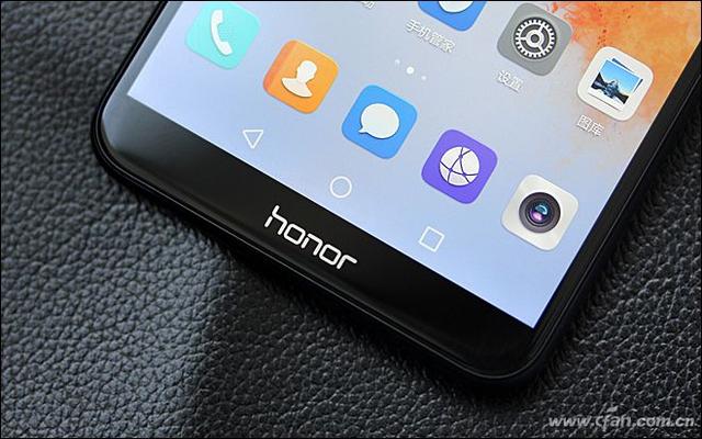 荣耀畅玩7x最新评测（千元全面屏标杆荣耀畅玩7X轻体验）(11)