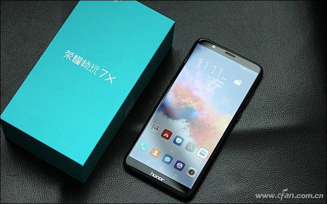 荣耀畅玩7x最新评测（千元全面屏标杆荣耀畅玩7X轻体验）(2)