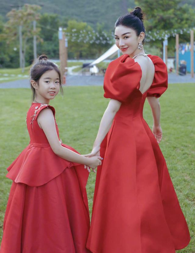 长相最丑的几位明星（孩子却一言难尽）(27)