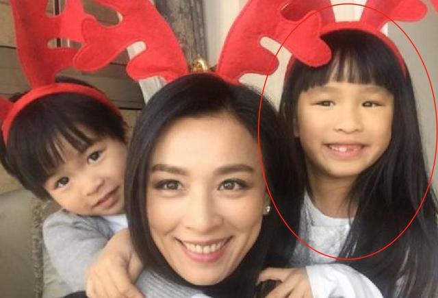 长相最丑的几位明星（孩子却一言难尽）(21)