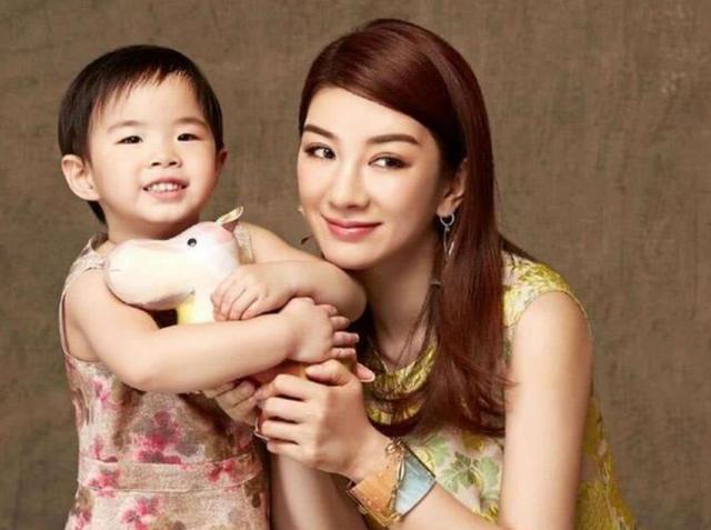 长相最丑的几位明星（孩子却一言难尽）(26)