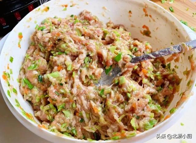 过年时吃饺子有什么吉祥寓意（过年吃饺子要备6种）(7)