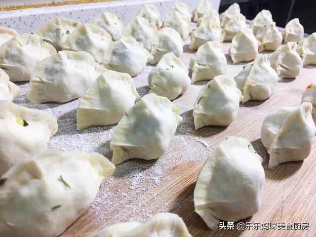 水饺馅的做法大全素馅饺子（家常素馅饺子的好吃做法）(1)