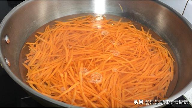 水饺馅的做法大全素馅饺子（家常素馅饺子的好吃做法）(10)