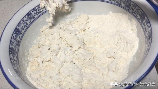 水饺馅的做法大全素馅饺子（家常素馅饺子的好吃做法）(3)