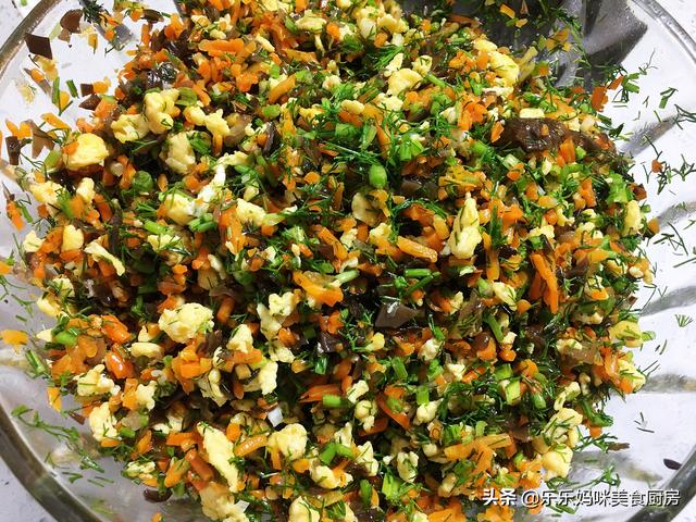 水饺馅的做法大全素馅饺子（家常素馅饺子的好吃做法）(2)