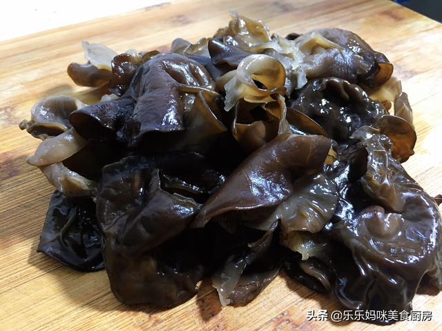 水饺馅的做法大全素馅饺子（家常素馅饺子的好吃做法）(17)