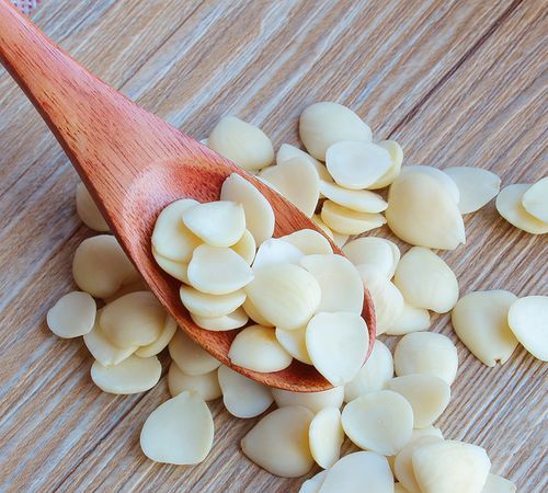 南杏仁要不要脱皮