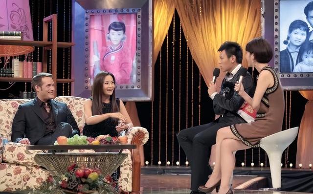 吴奇隆老婆最新近照（吴奇隆前妻罕秀恩爱）(5)