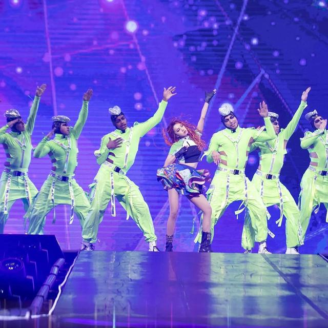 蔡依林演唱会现场服装秒变（百变女神蔡依林演唱会现场多图）(11)