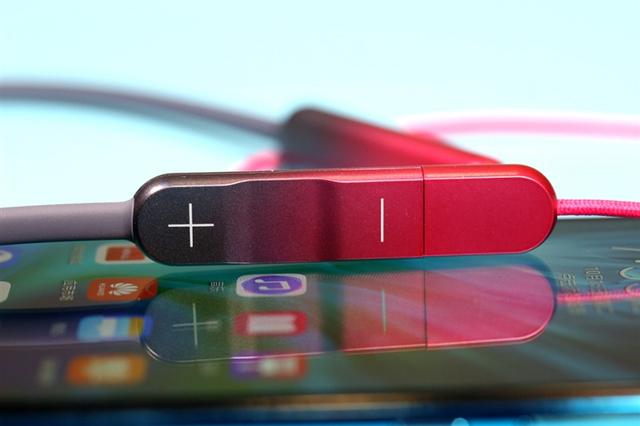 荣耀蓝牙耳机xsport说明（PRO运动蓝牙耳机首发评测）(7)