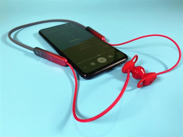 荣耀蓝牙耳机xsport说明（PRO运动蓝牙耳机首发评测）(16)