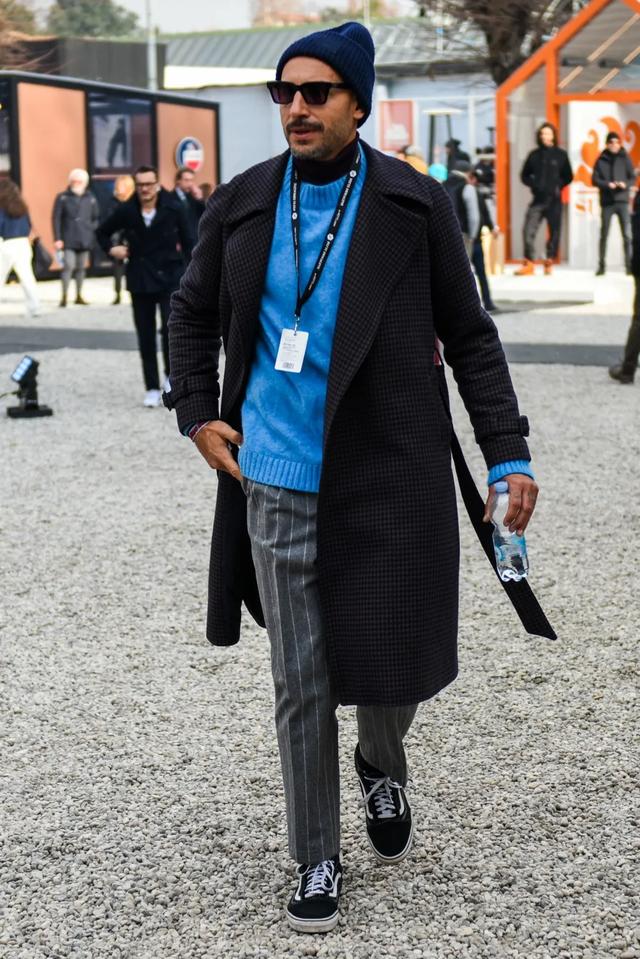 西裤穿修身还是正式（都了解西裤的不同取向）(12)