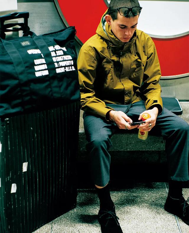 西裤穿修身还是正式（都了解西裤的不同取向）(25)