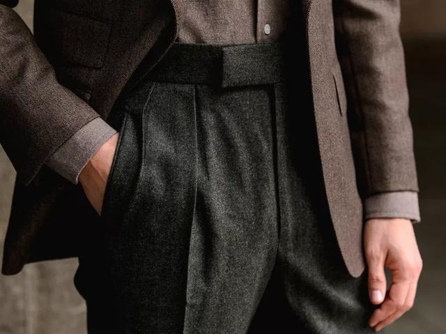 西裤穿修身还是正式（都了解西裤的不同取向）(21)