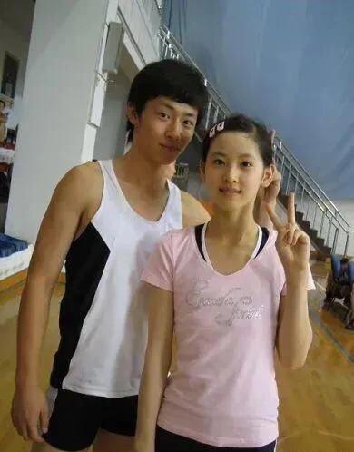 奶茶妹妹章泽天近况曝光(奶茶妹妹章泽天的情感史)(3)