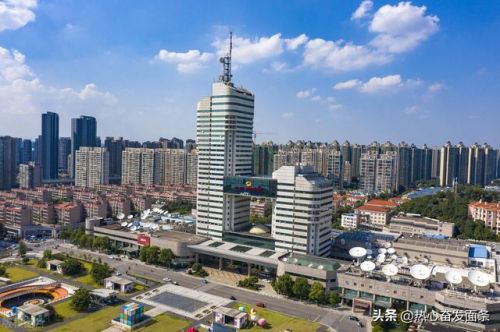 何炅和汪涵谁的地位高(何炅和汪涵一起参加的综艺节目)-第1张图片-