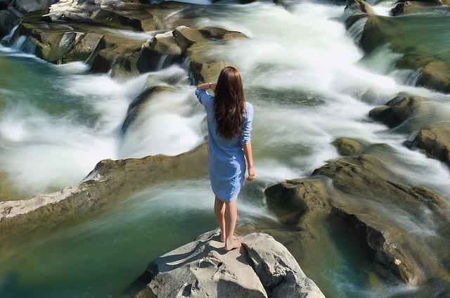 裴多菲最著名的抒情诗(重温经典诗歌裴多菲)(2)