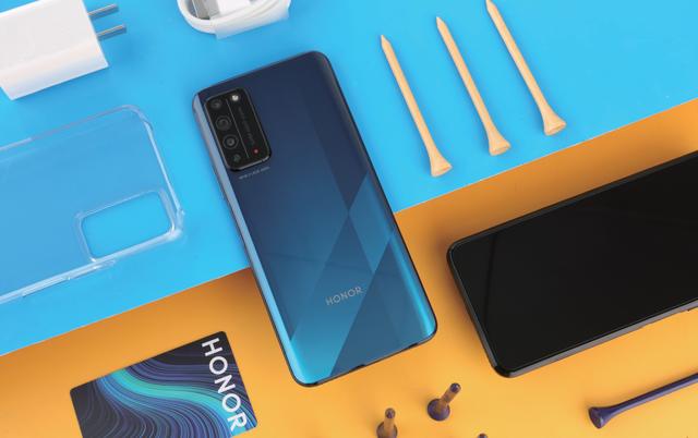 荣耀新旗舰x10(超能5G旗舰荣耀X10)(1)