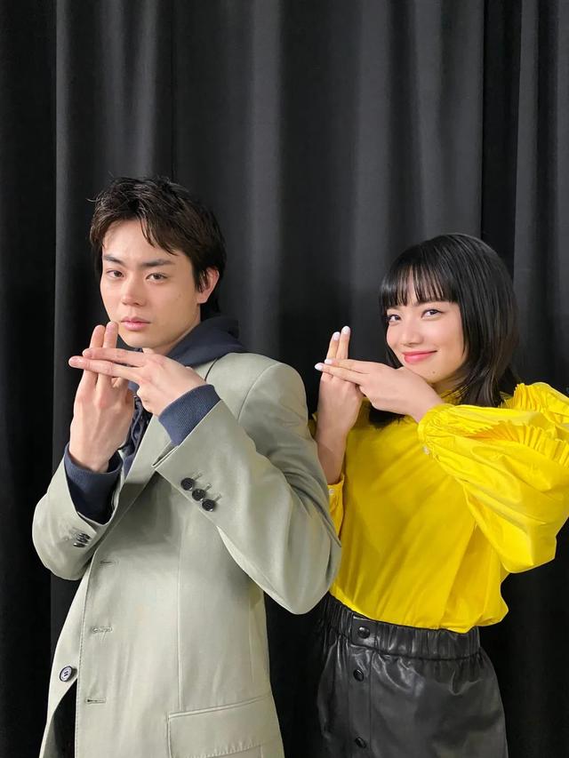 让人羡慕的爱情来自于婚礼情缘(他们的婚礼和他们的爱情一样)(1)