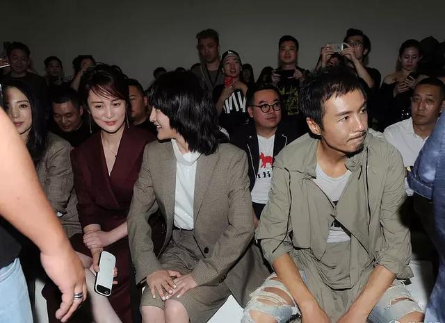 王子文节目中说自己单身（46岁生日前被爆离婚）(15)