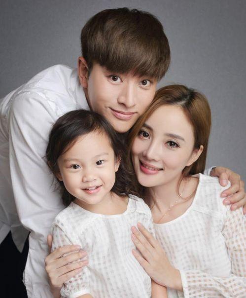 吴镇宇对老婆十分爱护（他们是娱乐圈的护妻狂魔）(14)