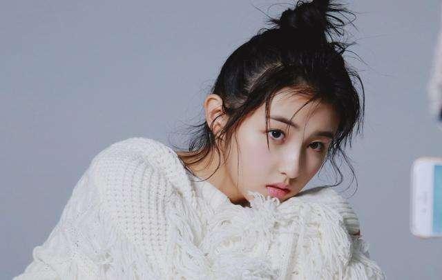 演艺圈有哪些童星出身的女明星（演艺圈势如破竹的五位00后美女小演员）(1)