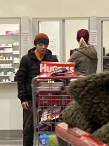 ​撒贝宁老婆出生日期（加拿大老婆身价千万）