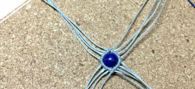 手链绳各种编织教程（编织一根独一无二的手链）(22)