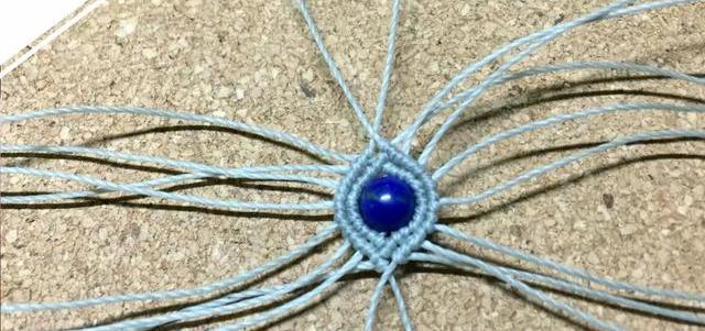 手链绳各种编织教程（编织一根独一无二的手链）(24)