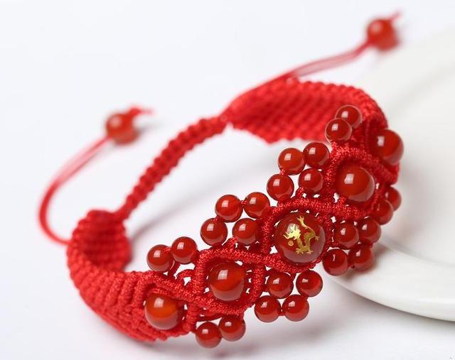 手链绳各种编织教程（编织一根独一无二的手链）(8)