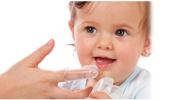 婴儿两到六个月发育育儿知识（养育6个月宝宝家长牢记）(6)