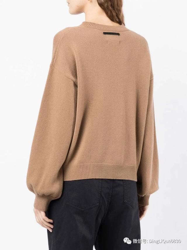 长袖针织衫搭衬衫（10款别致的针织衬衫）(24)