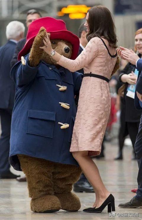 帕丁顿熊现状如何（帕丁顿熊在英国是神级存在）(4)