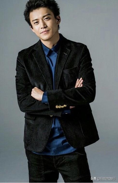 日本目前最受欢迎的男明星（日本网友最爱的10位已过而立之年的帅气男演员）(24)