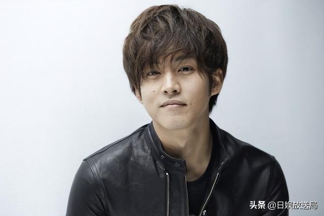 日本目前最受欢迎的男明星（日本网友最爱的10位已过而立之年的帅气男演员）(9)
