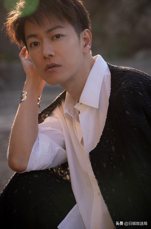 日本目前最受欢迎的男明星（日本网友最爱的10位已过而立之年的帅气男演员）(29)