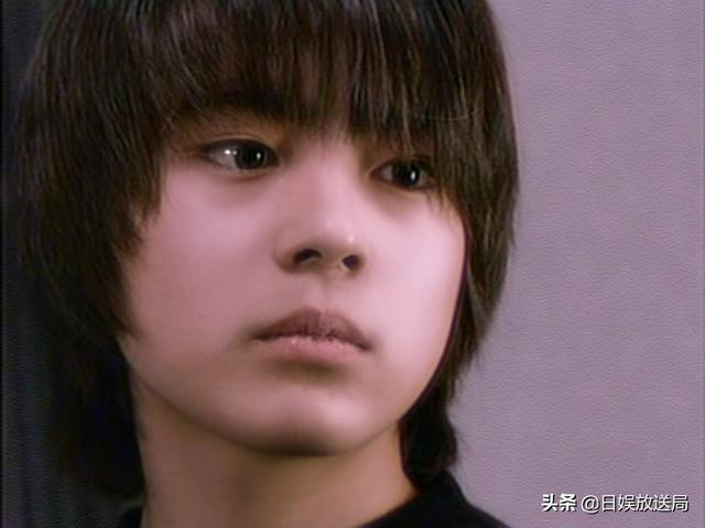 日本目前最受欢迎的男明星（日本网友最爱的10位已过而立之年的帅气男演员）(18)