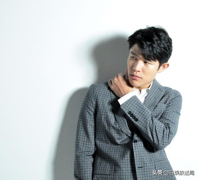 日本目前最受欢迎的男明星（日本网友最爱的10位已过而立之年的帅气男演员）(27)