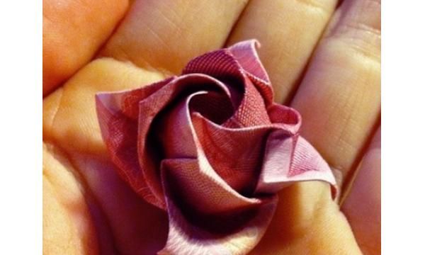 如何折玫瑰花，如何用百元大钞折玫瑰花？图50